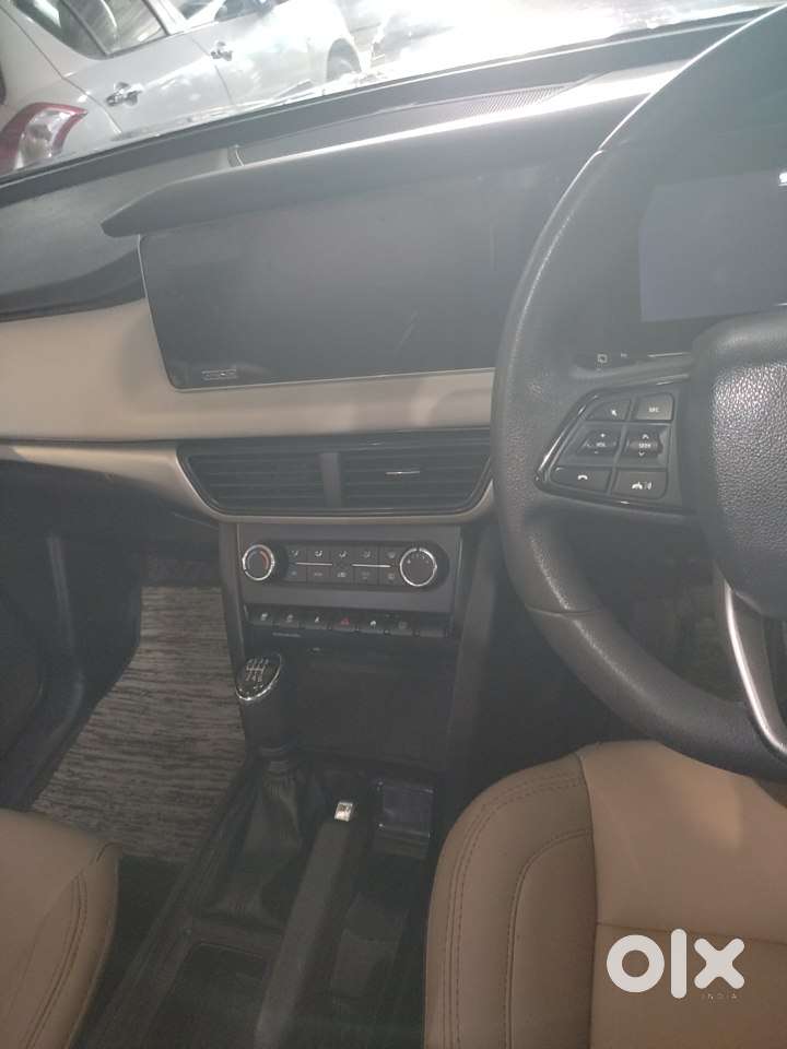 Mahindra Xuv700 2.2 Ax 5 Diesel At 7 Str, 2024, Diesel