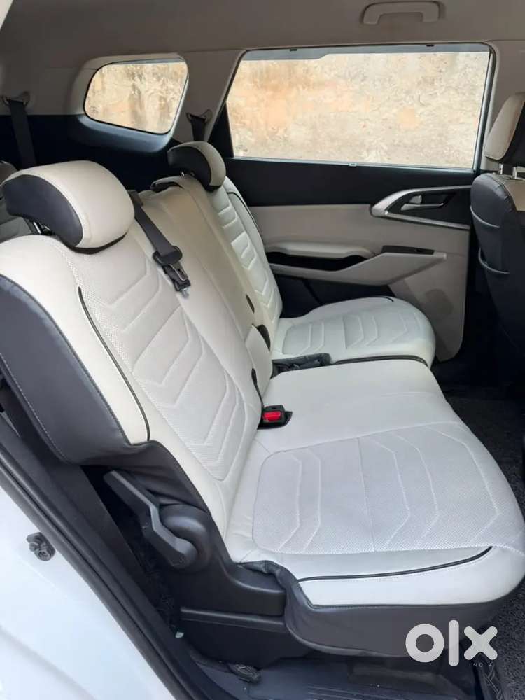 Kia Carens 1.5 Turbo Petrol Dct(automatic)
