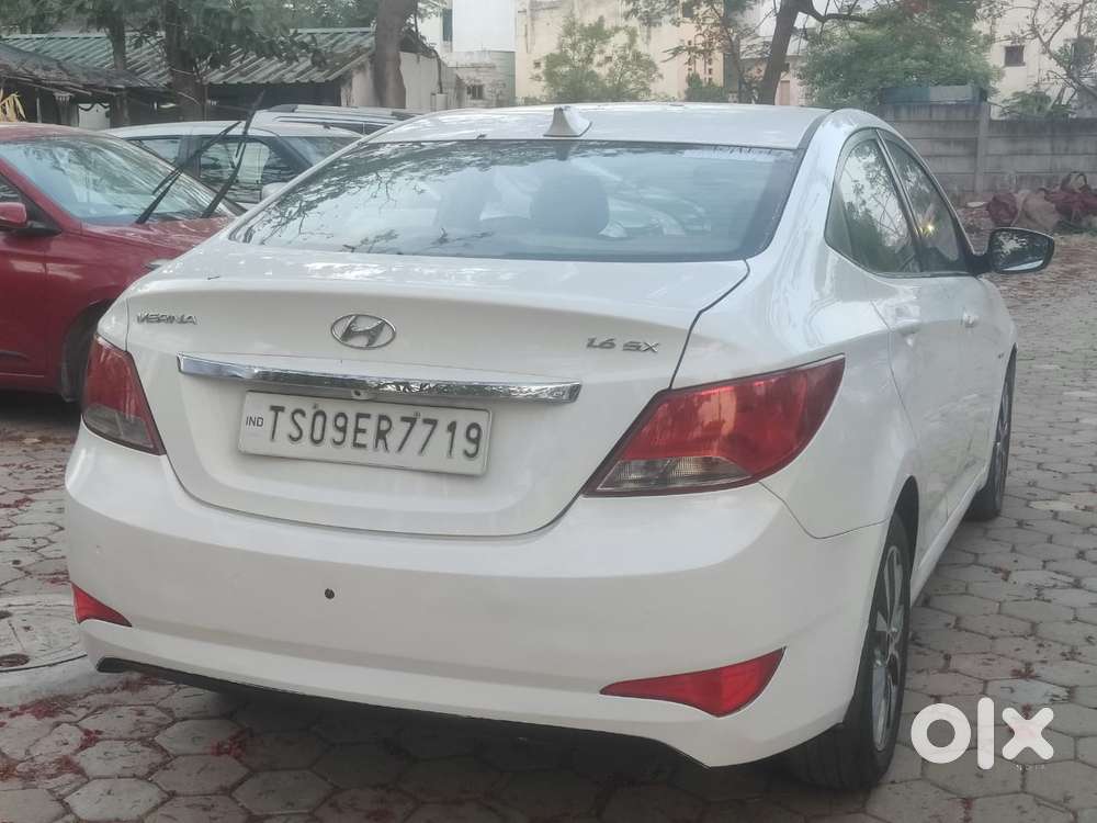 Hyundai Verna Fluidic 1.6 Vtvt Sx, 2016, Petrol