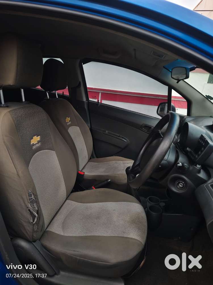 Chevrolet Beat, 2010, Petrol