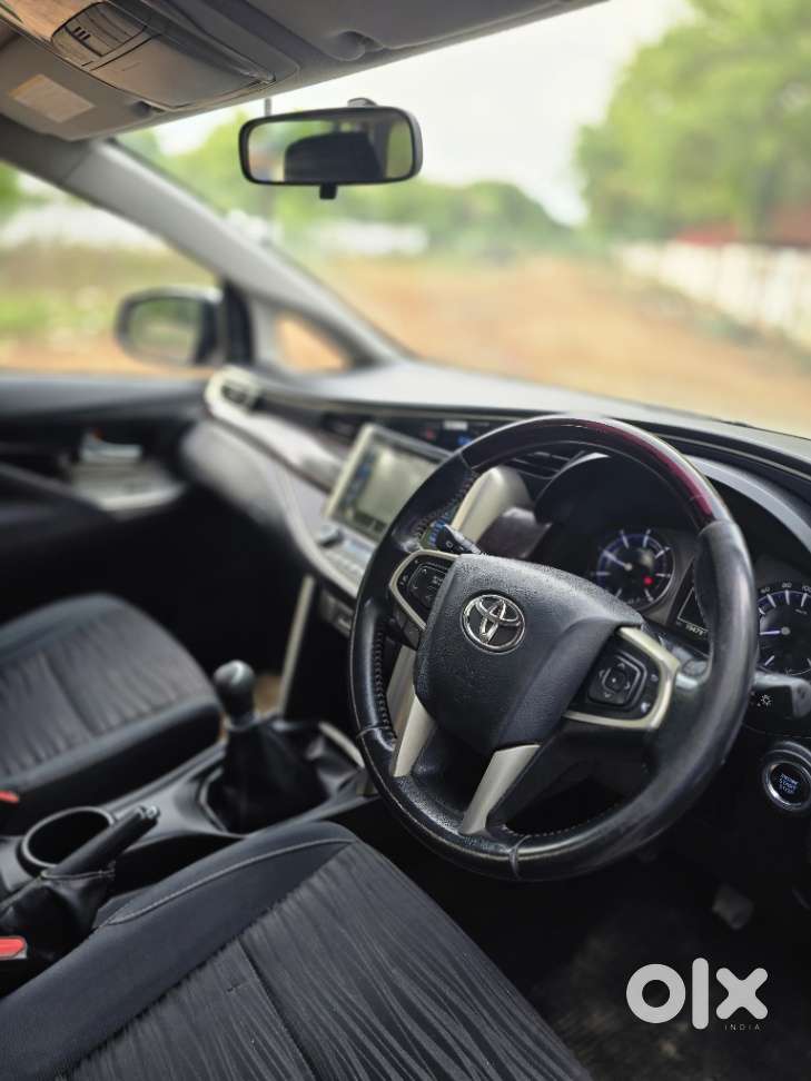 Toyota Innova Crysta 2.4 Vx Mt, 2017, Diesel