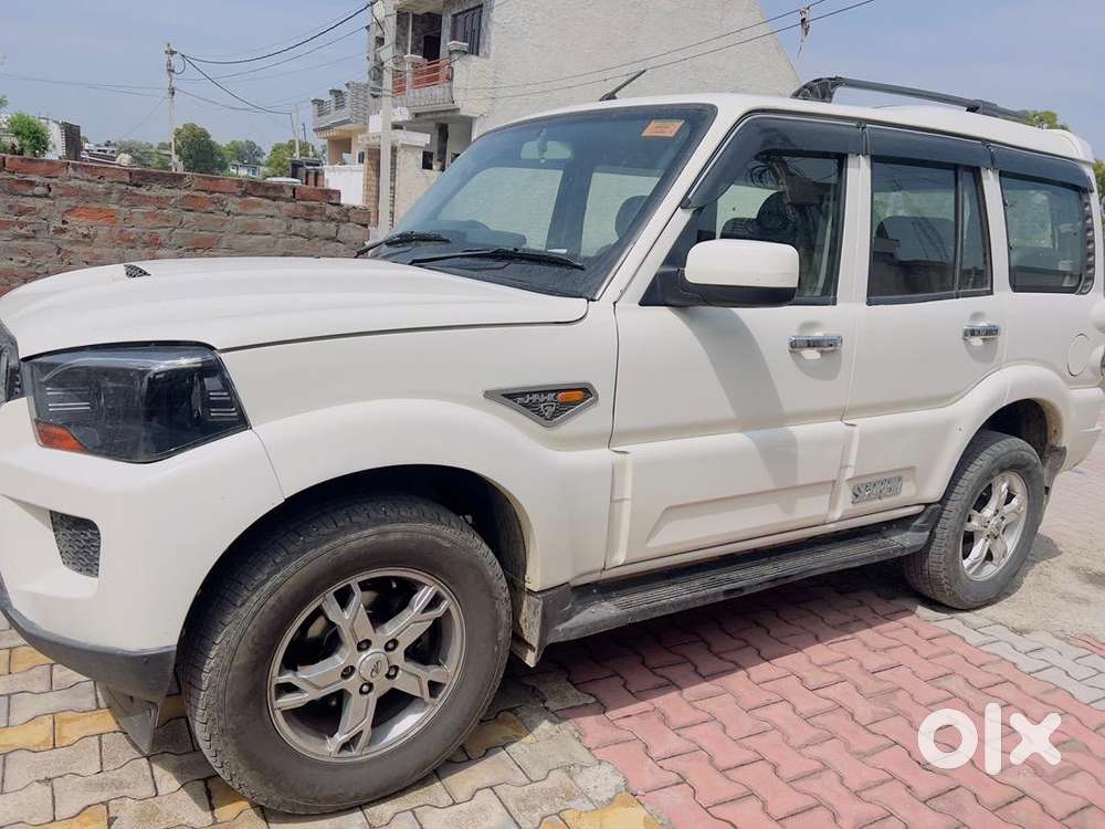 Mahindra Scorpio Classic 2016 Diesel Good Condition