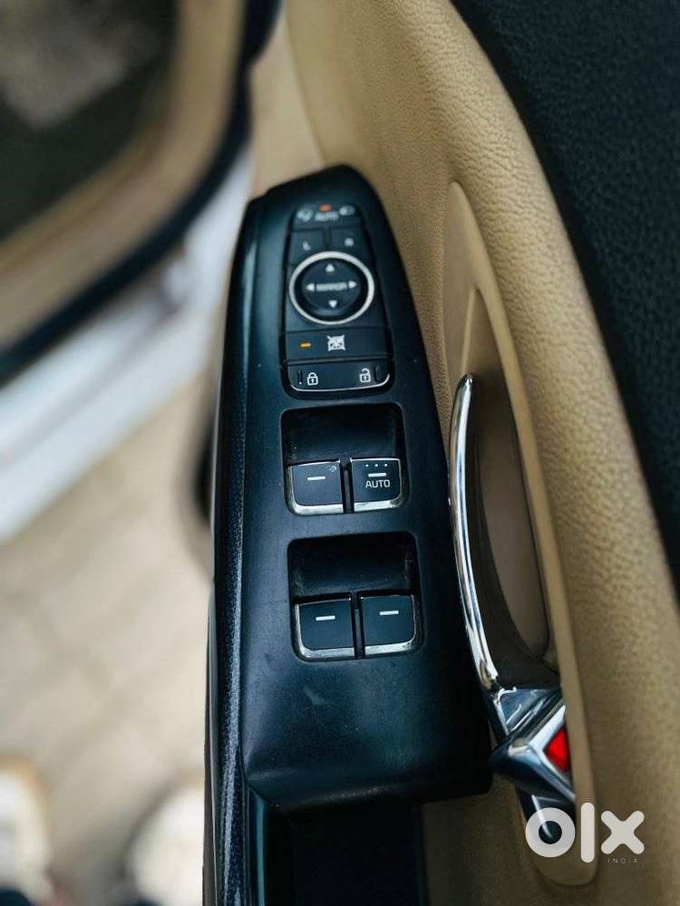 Kia Carnival Prestige, 2021, Diesel