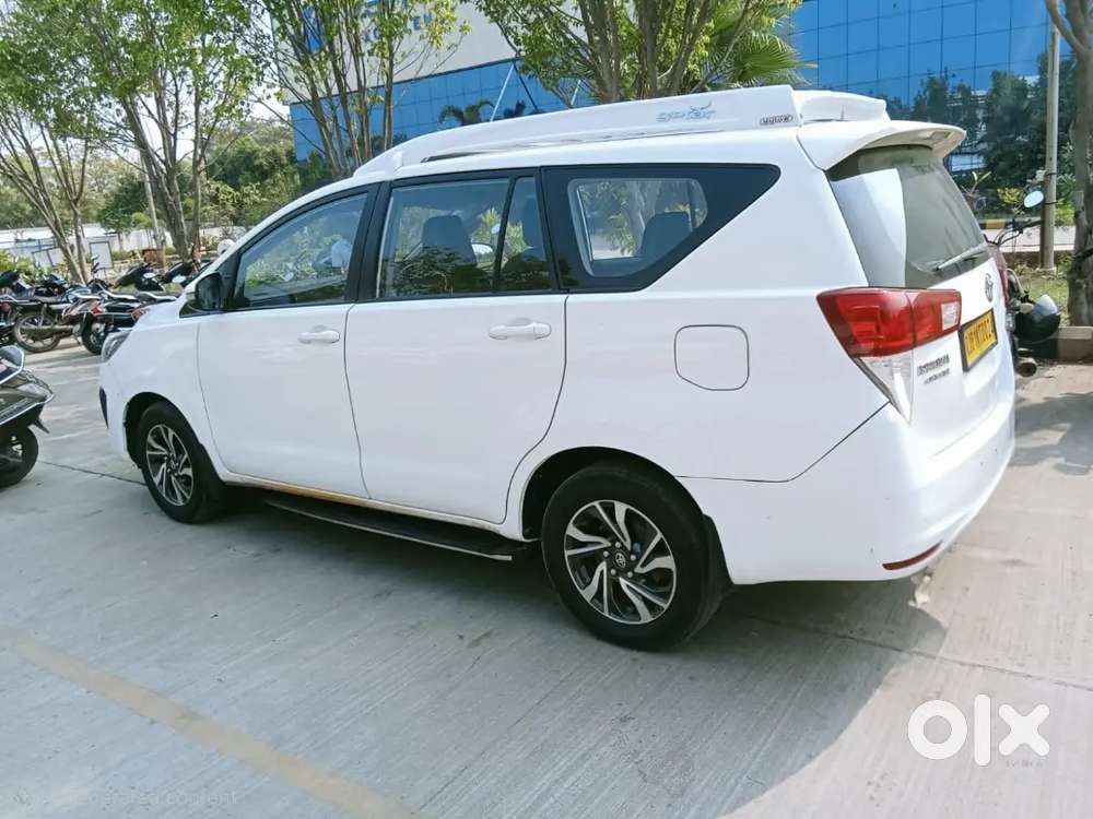 Toyota Innova Crysta G 8 2022 Manual