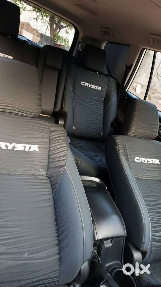 Toyota Innova Crysta, 2023