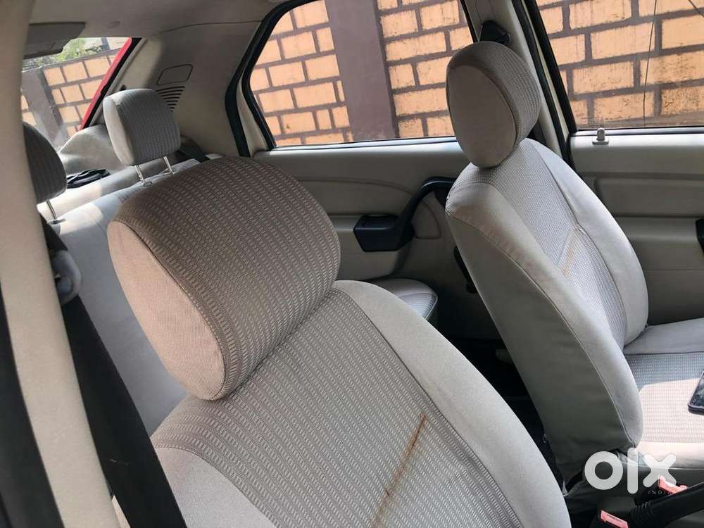 Verito Diesel 2014 Model 80000kms White Colour Price:2,50,000/-neo