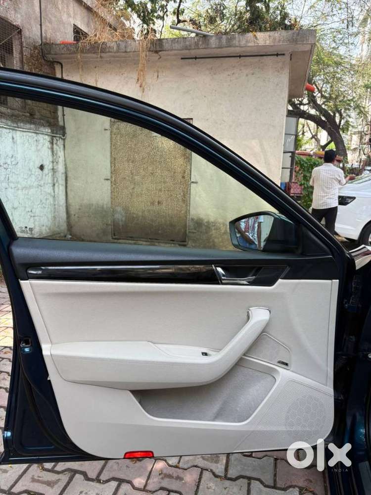 Skoda Superb 2.0 L&k Tsi At, 2022, Petrol