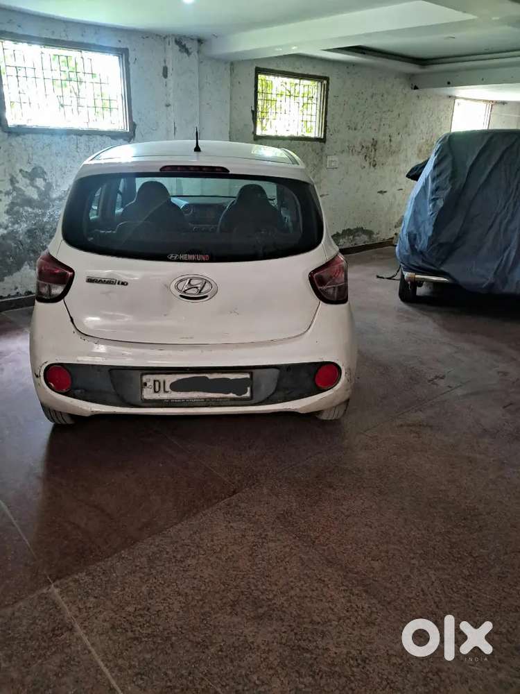 Selling Good Condition Grand I10 (white) 2017 Model