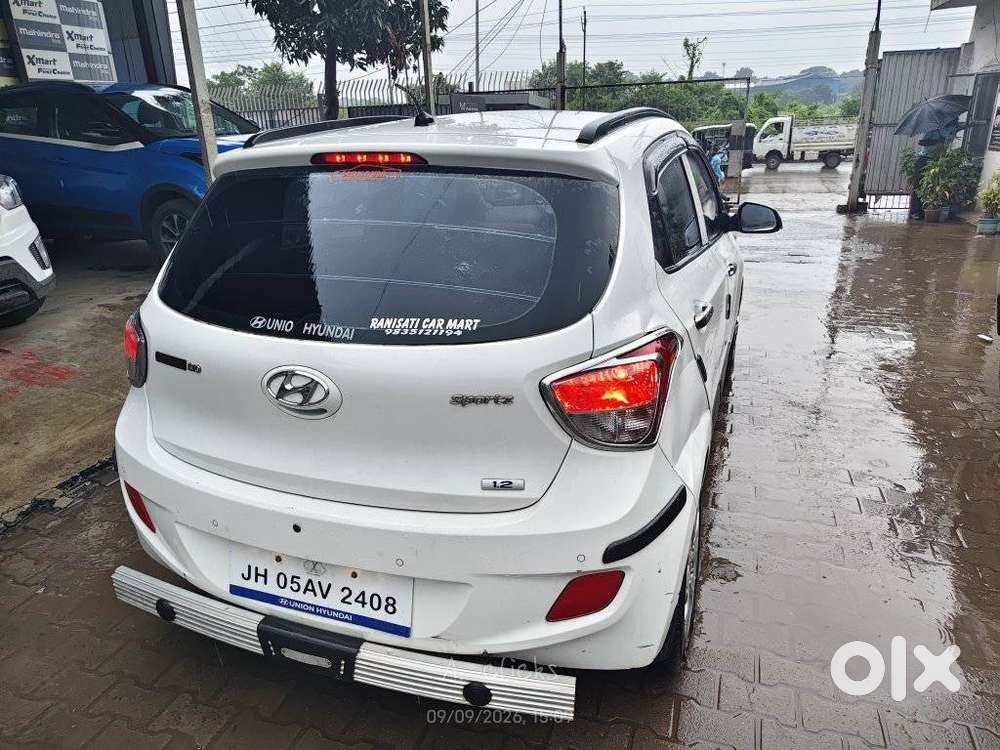 Hyundai Grand I10 Sportz, 2013, Petrol