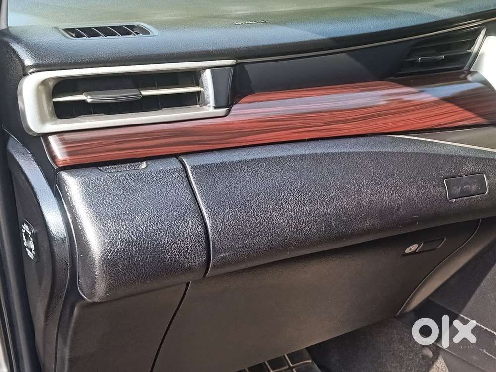 Toyota Innova Crysta 2.4 V, 2017, Diesel