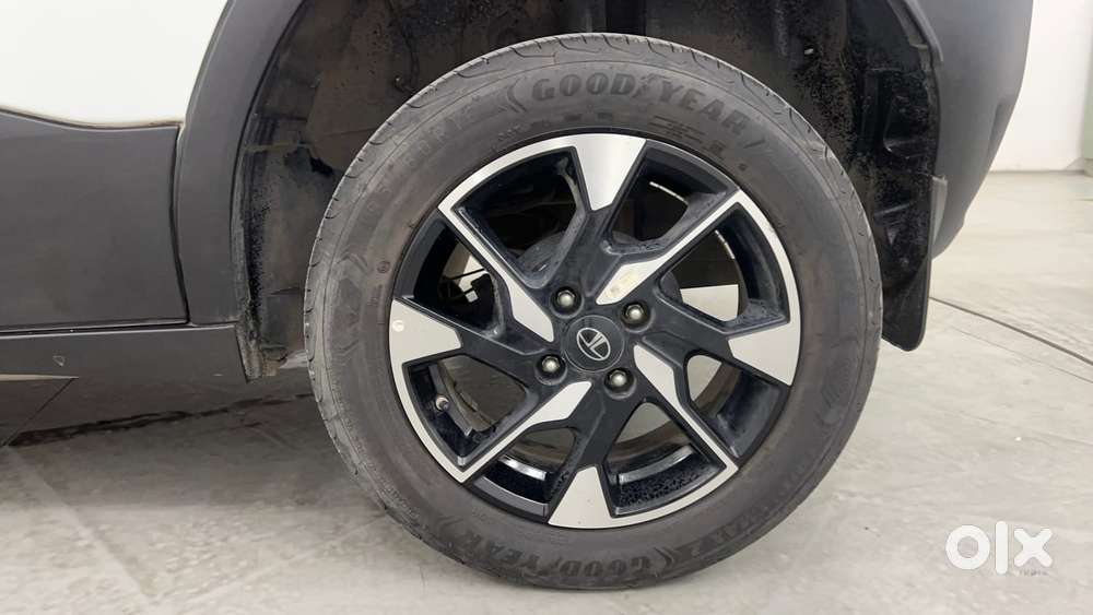 Tata Punch Creative Amt, 2025, Petrol