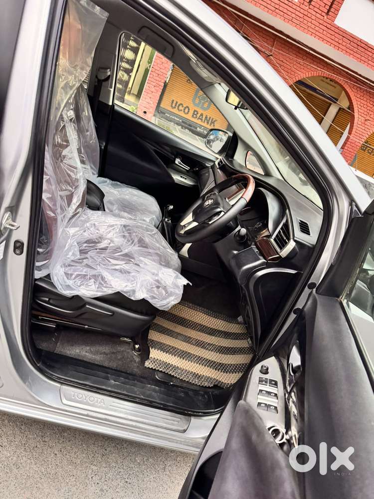 Toyota Innova Crysta 2.4 V 7 Str, 2016, Diesel