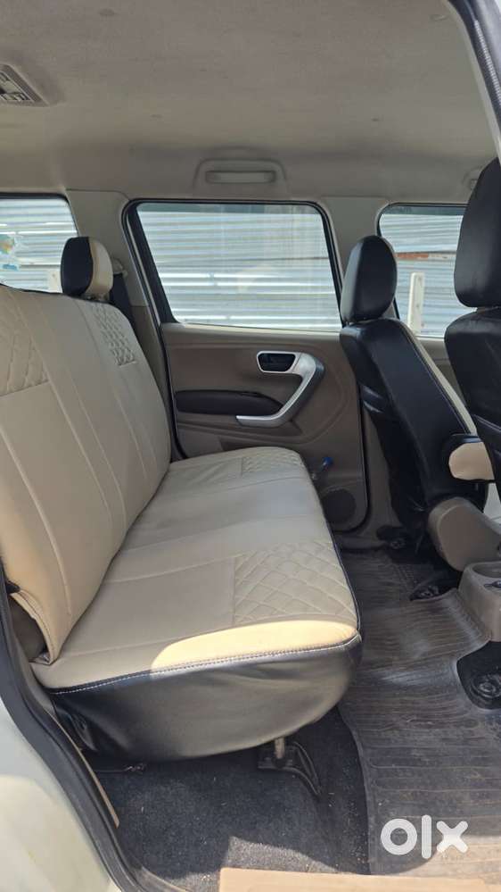 Mahindra Tuv 300 Mhawk100 T8, 2015, Diesel