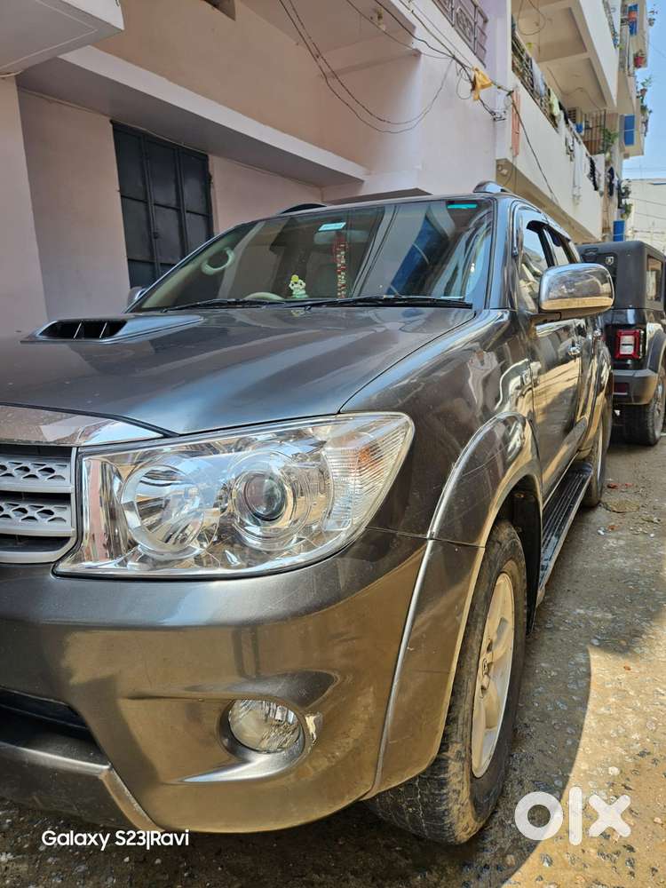 Toyota Fortuner 3.0 4x4 Manual, 2010, Diesel