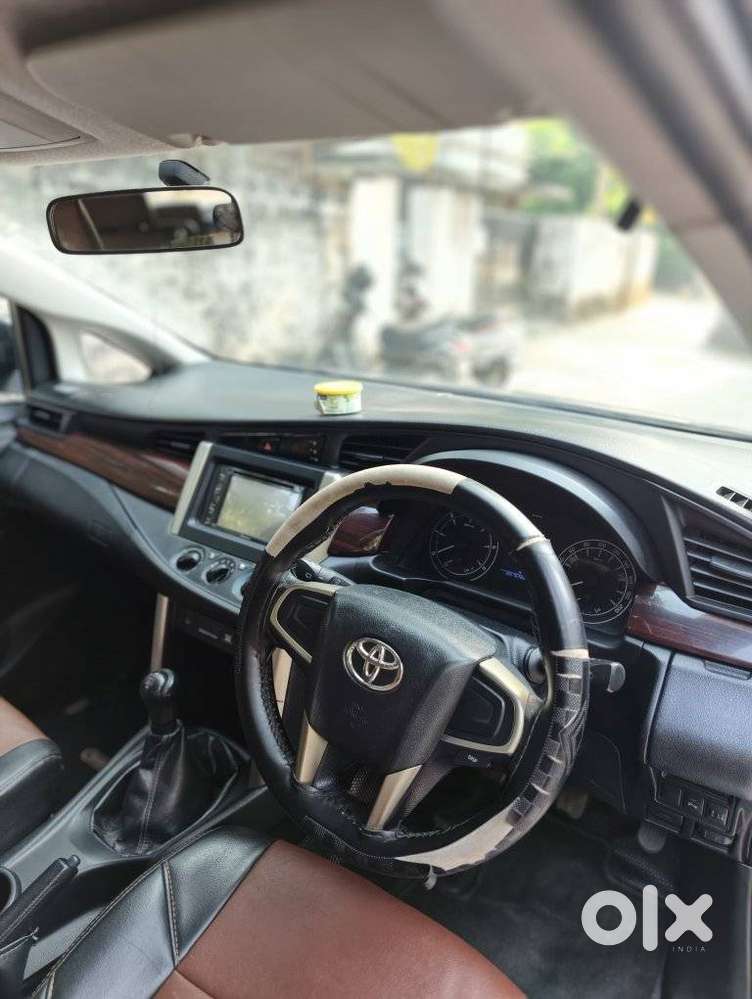 Toyota Innova Crysta 2.4 Gx Mt 8s, 2016, Diesel
