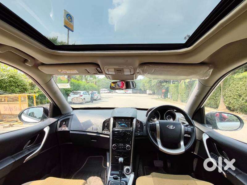 Mahindra Xuv500 W9 At 1.99, 2020