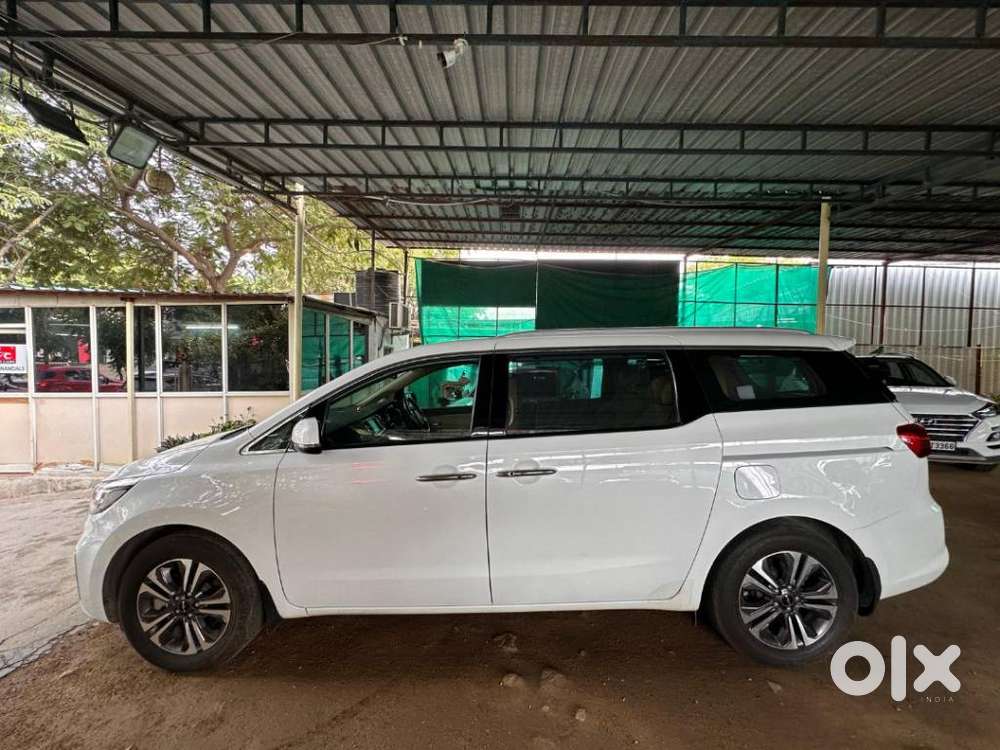 Kia Carnival Limousine Plus 7 Str, 2022, Diesel