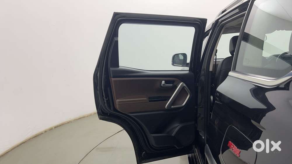 Mahindra Scorpio N Z8 L Petrol At 7 Str, 2022, Petrol