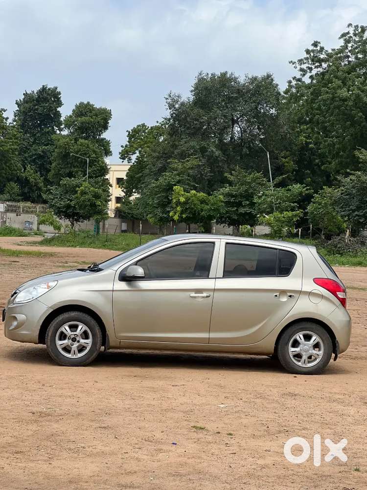 Hyundai I20 Spotz 2010 Year