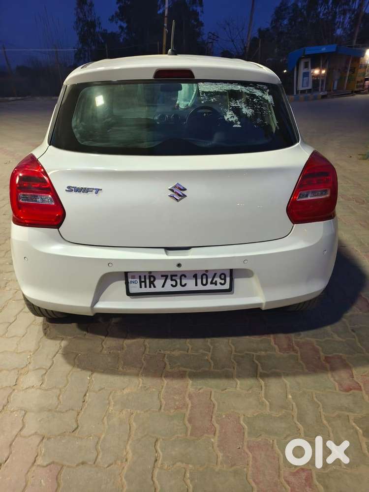 Maruti Suzuki Swift Vxi Optional, 2020, Petrol