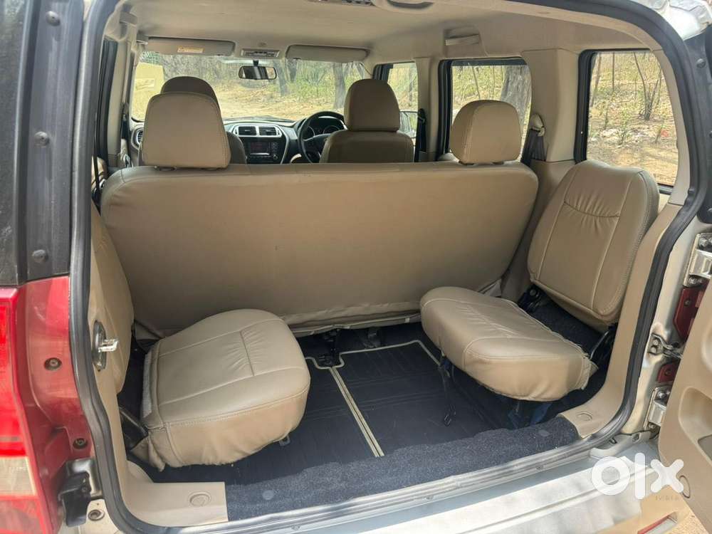 Mahindra Tuv 300 Mhawk100 T8 Dual Tone, 2018, Diesel