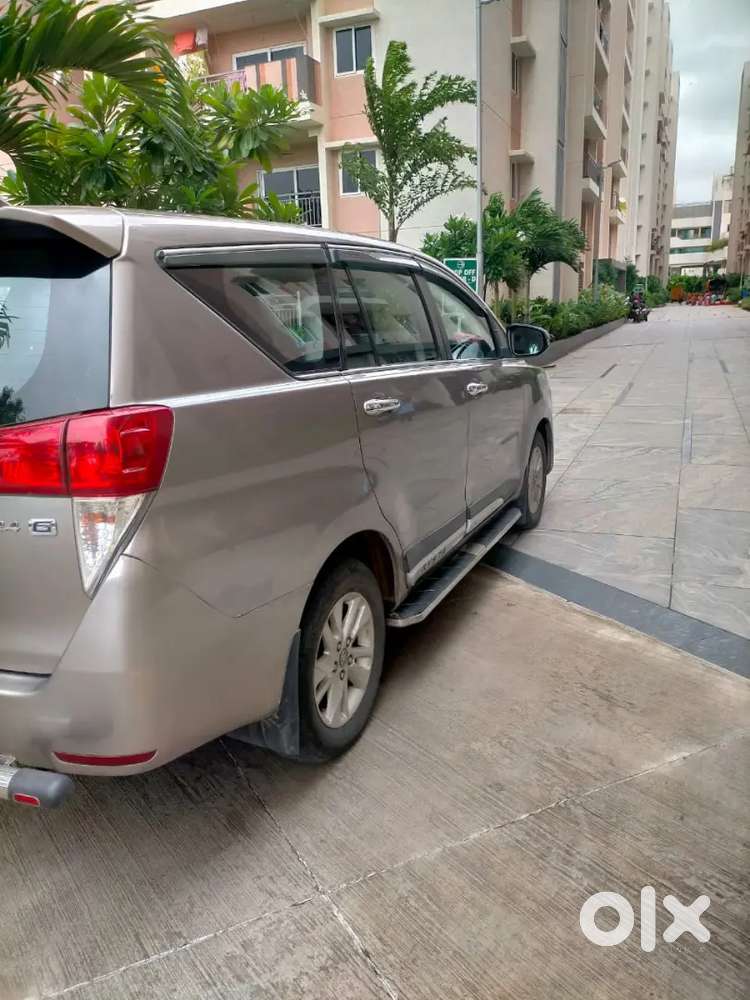 Toyota Innova Crysta 2017 Diesel 290000 Km Driven
