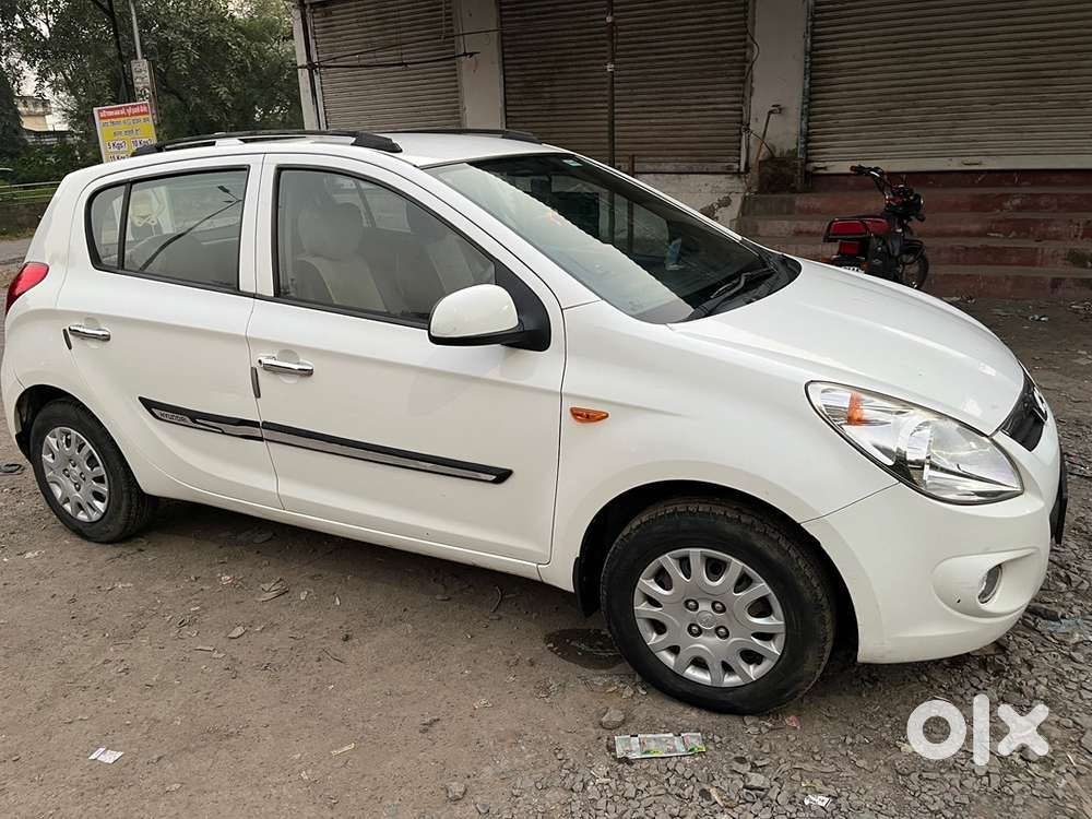 Hyundai I20 Petrol Manual 2013