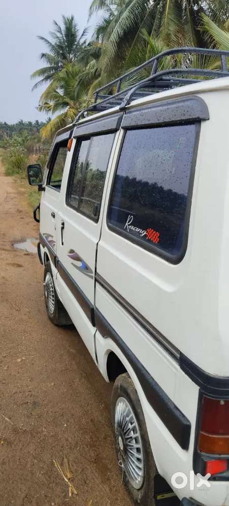 Maruti Suzuki Omni 2011