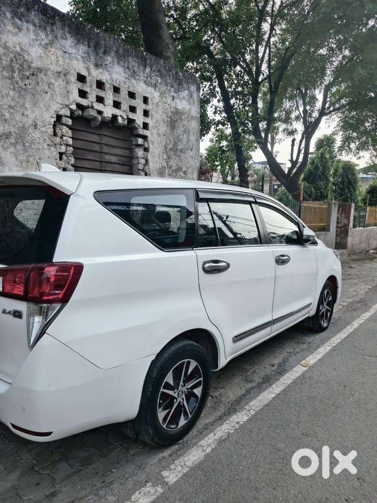 Toyota Innova Crysta 2.4 G Mt 8s, 2021, Diesel