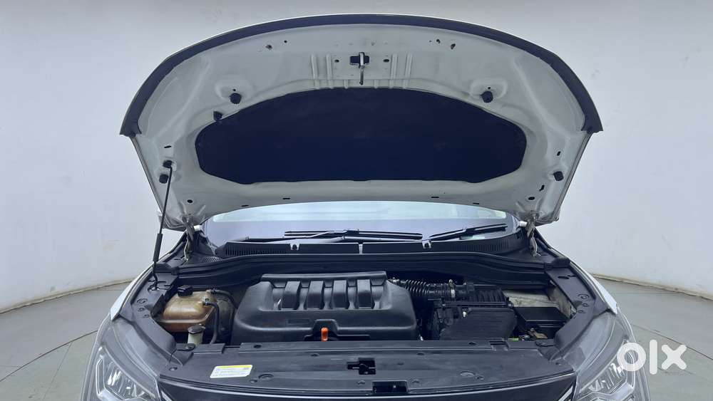 Mahindra Xuv700 2.0 Ax 7 Petrol At Luxury Pack Str, 2022, Petrol