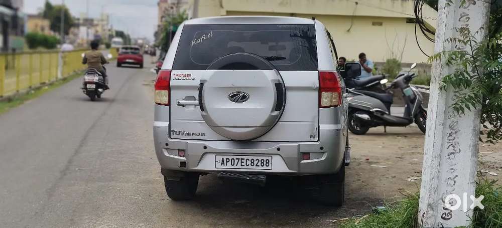 Mahindra Tuv 300 Plus 2018