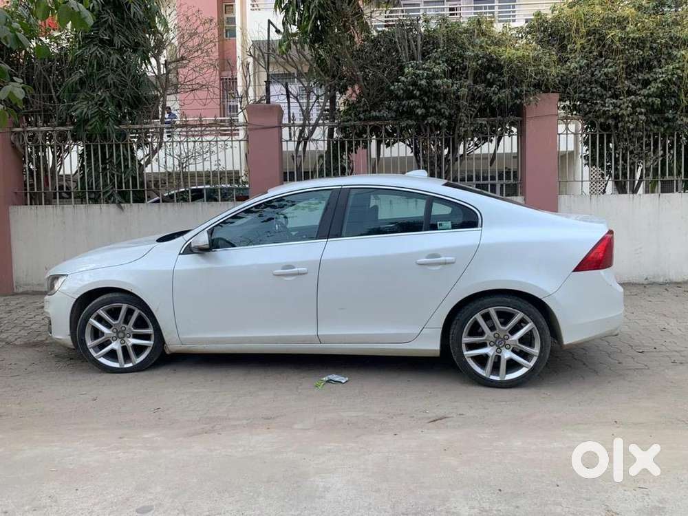 Volvo S60 2017 Diesel Well Maintained