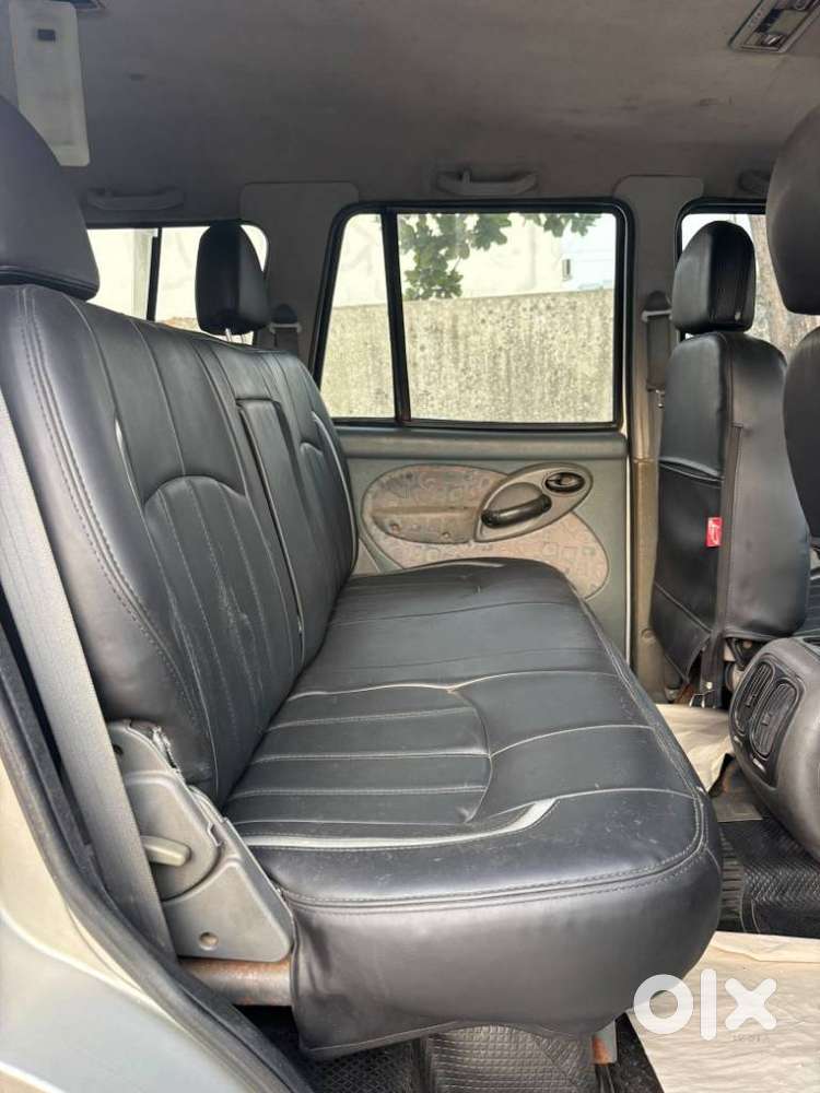 Mahindra Scorpio S4 9 Seater, 2004, Diesel