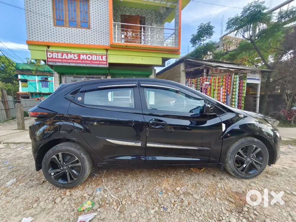 Tata Altroz 1.2 Dark 2023 Edition