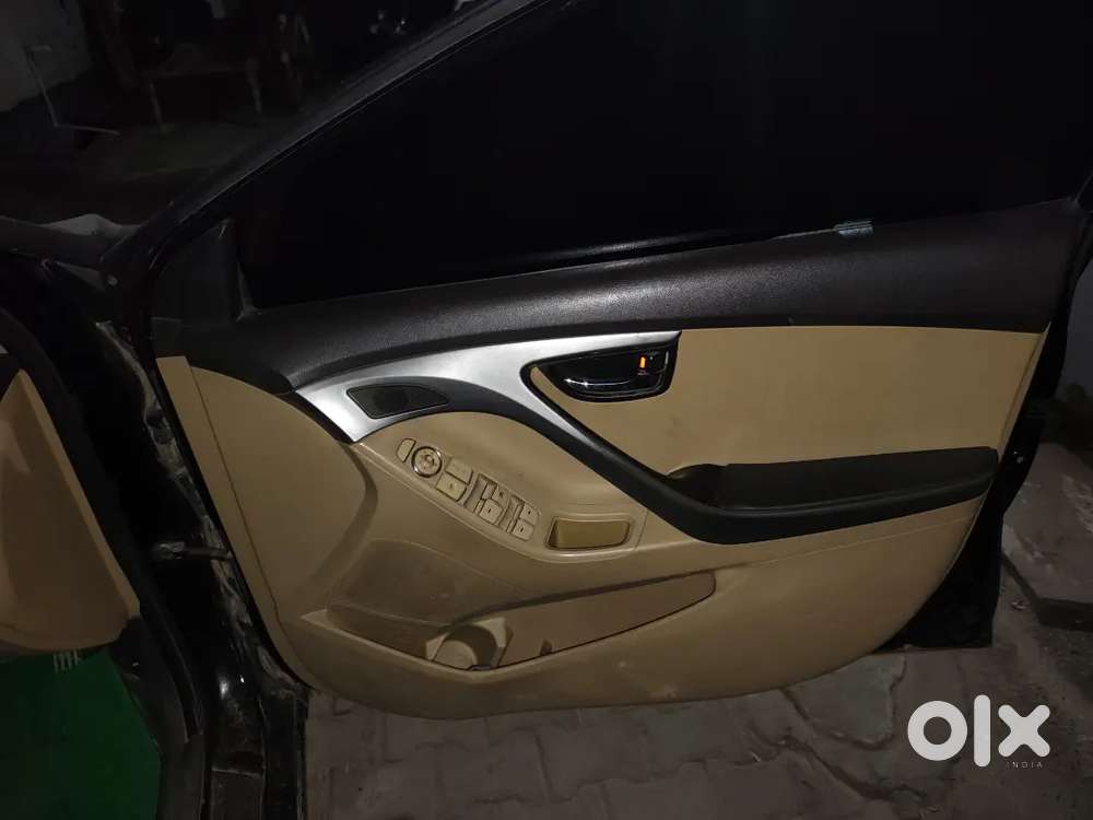 Hyundai Elantra 2013 Petrol 80000 Km Driven