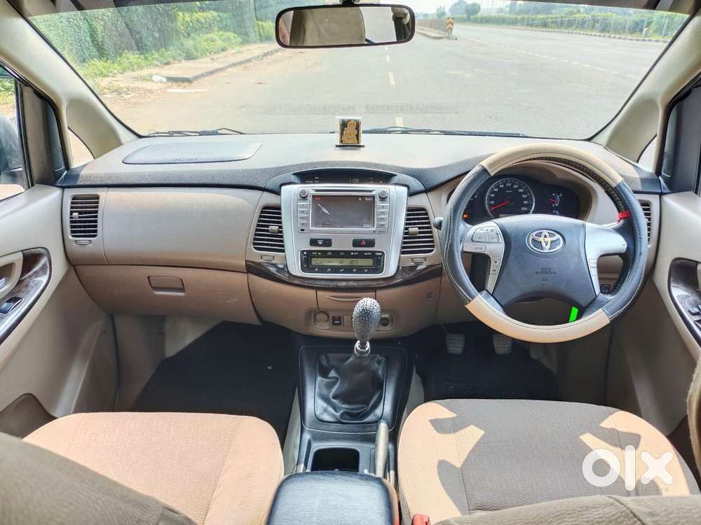 Toyota Innova 2.5 V 8 Str, 2015, Diesel