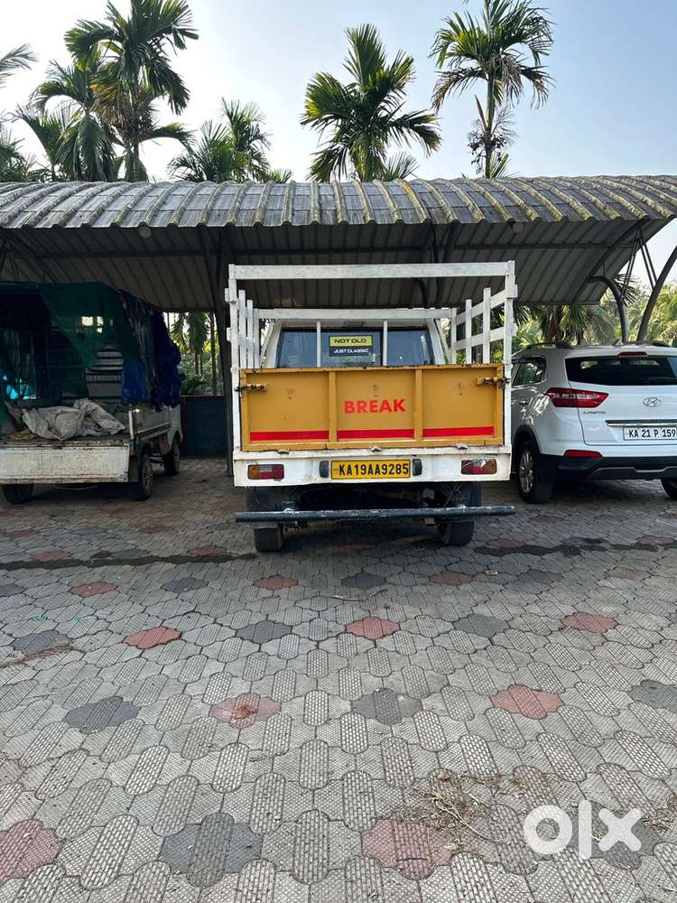 Mahindra Genio 2015 Diesel 200000 Km Driven