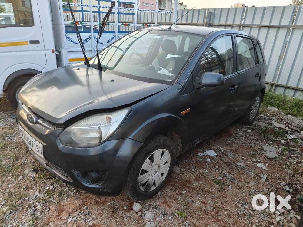 Ford Figo 1.2p Trend Mt, 2012, Diesel