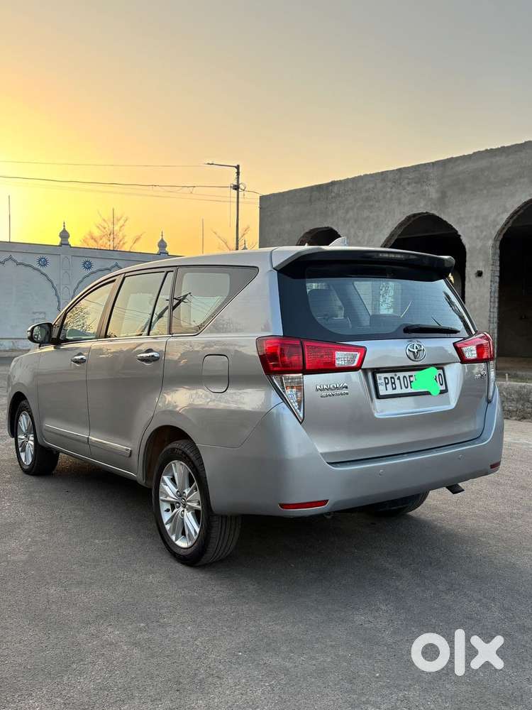 Toyota Innova Crysta 2.8z Automatic, 2016, Diesel