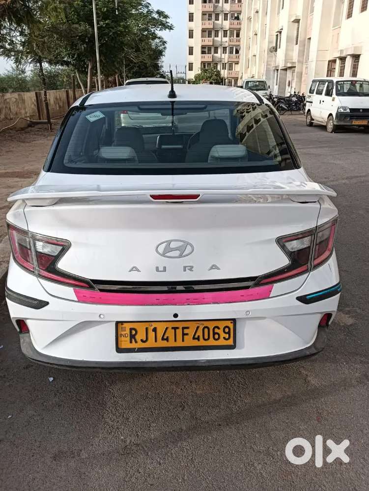 Hyundai Aura Petrol/cng 2023 Model