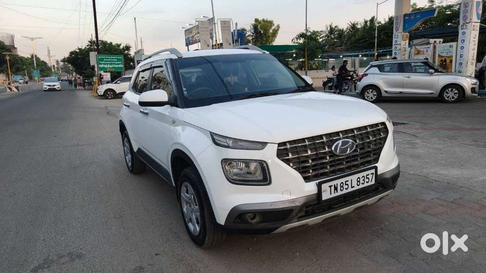 Hyundai Venue 1.2 S (o), 2020, Petrol