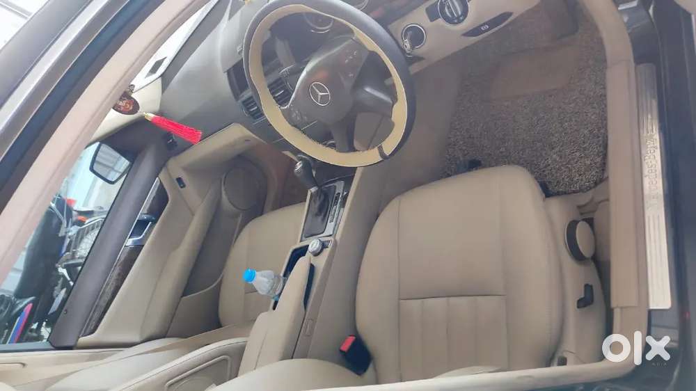 Mercedes-benz C-class 2013 Petrol 61798 Km Driven