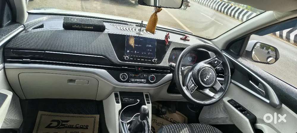 Kia Carens Prestige Petrol Manual 2023