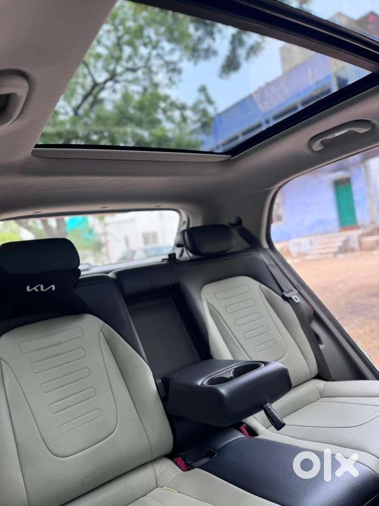 Creta 2025  Panaromic Sunroof In Mint Condition