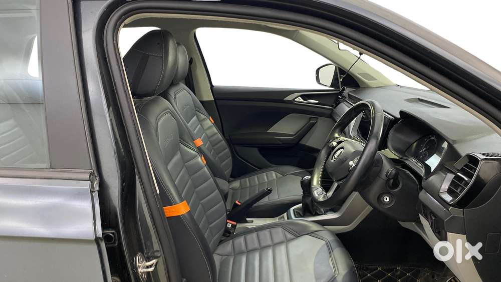 Skoda Kushaq 1.0 Tsi Ambition, 2022, Petrol