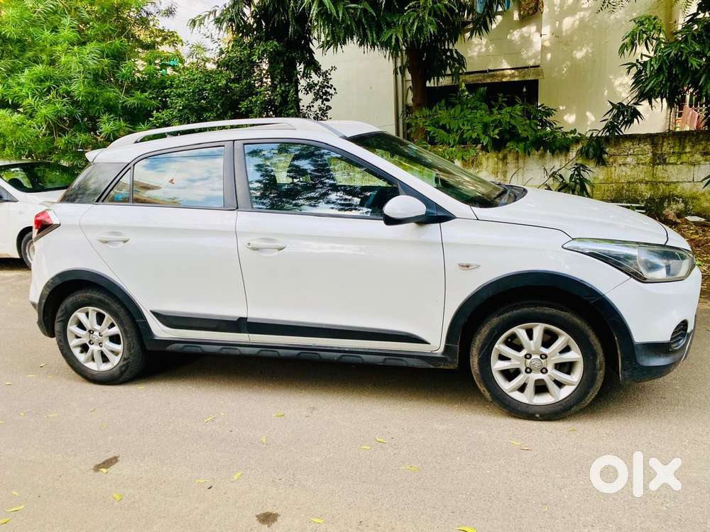 Hyundai I20 Active Sx Petrol, 2017, Cng & Hybrids