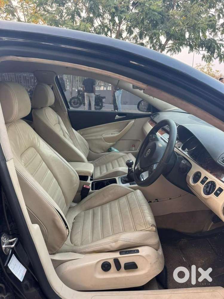 Volkswagen Passat 2010 Petrol Well Maintained