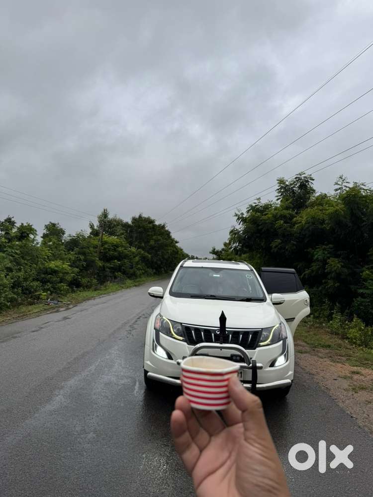 Mahindra Xuv500 2017 Diesel 105000 Km Driven