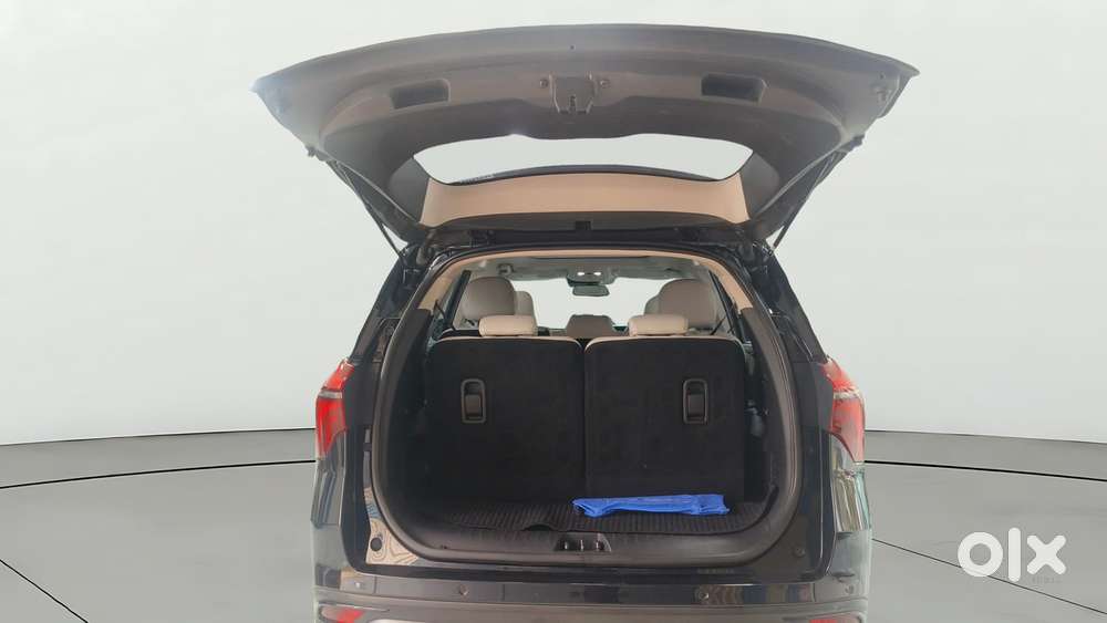Mahindra Xuv700 2.0 Ax 7 Petrol At Luxury Pack Str, 2024, Petrol