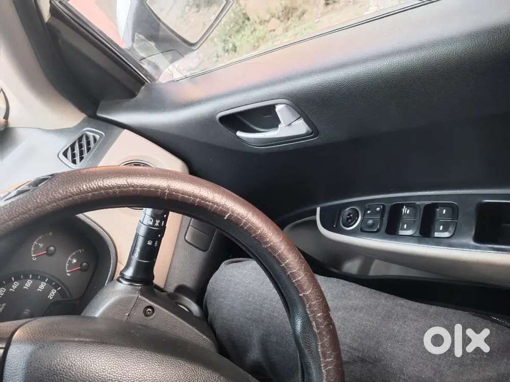 Hyundai Xcent 2018 Petrol 75000 Km Driven Showroom Condition